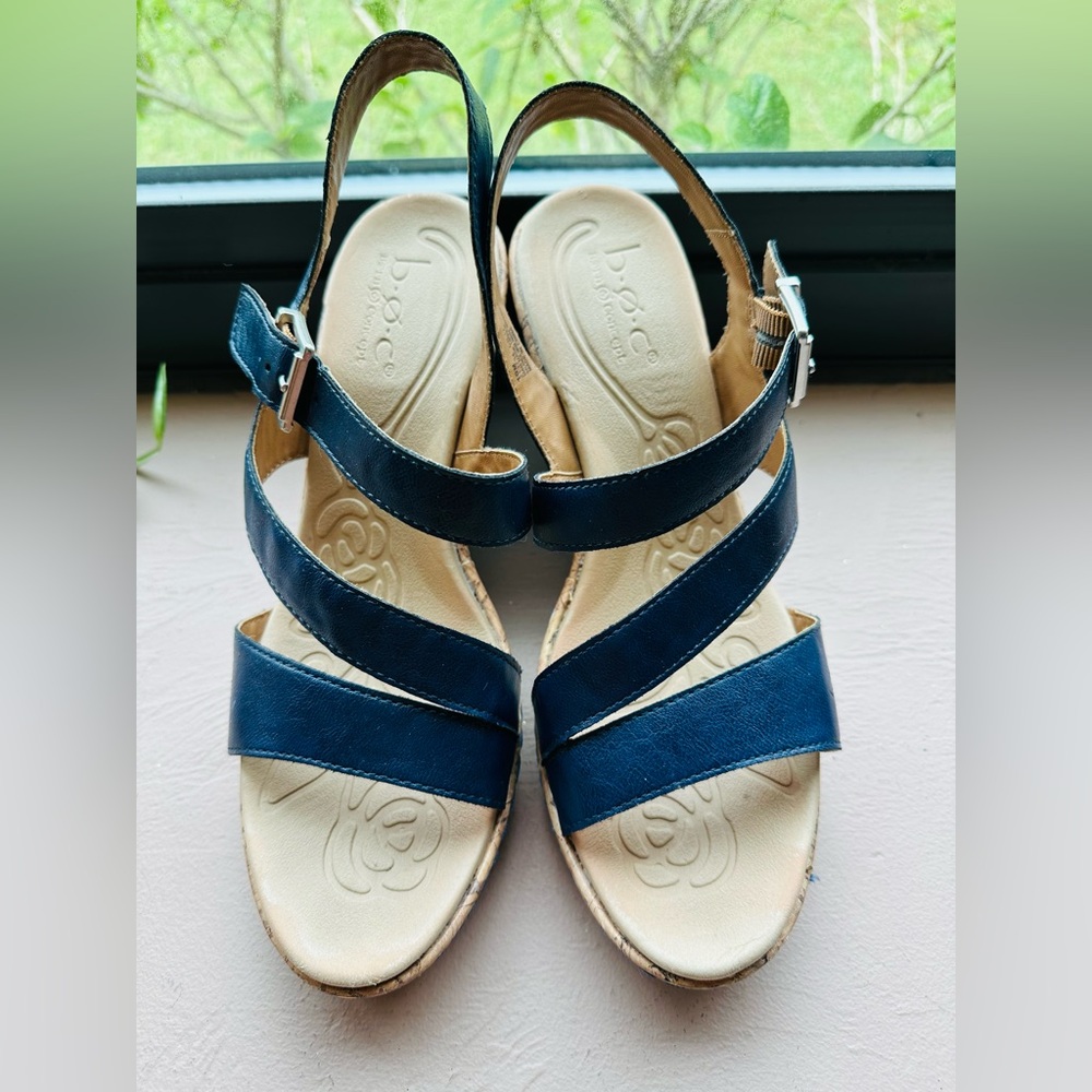 b.o.c. Women's Blue Schirra Wedge Casual Sandal Size 10